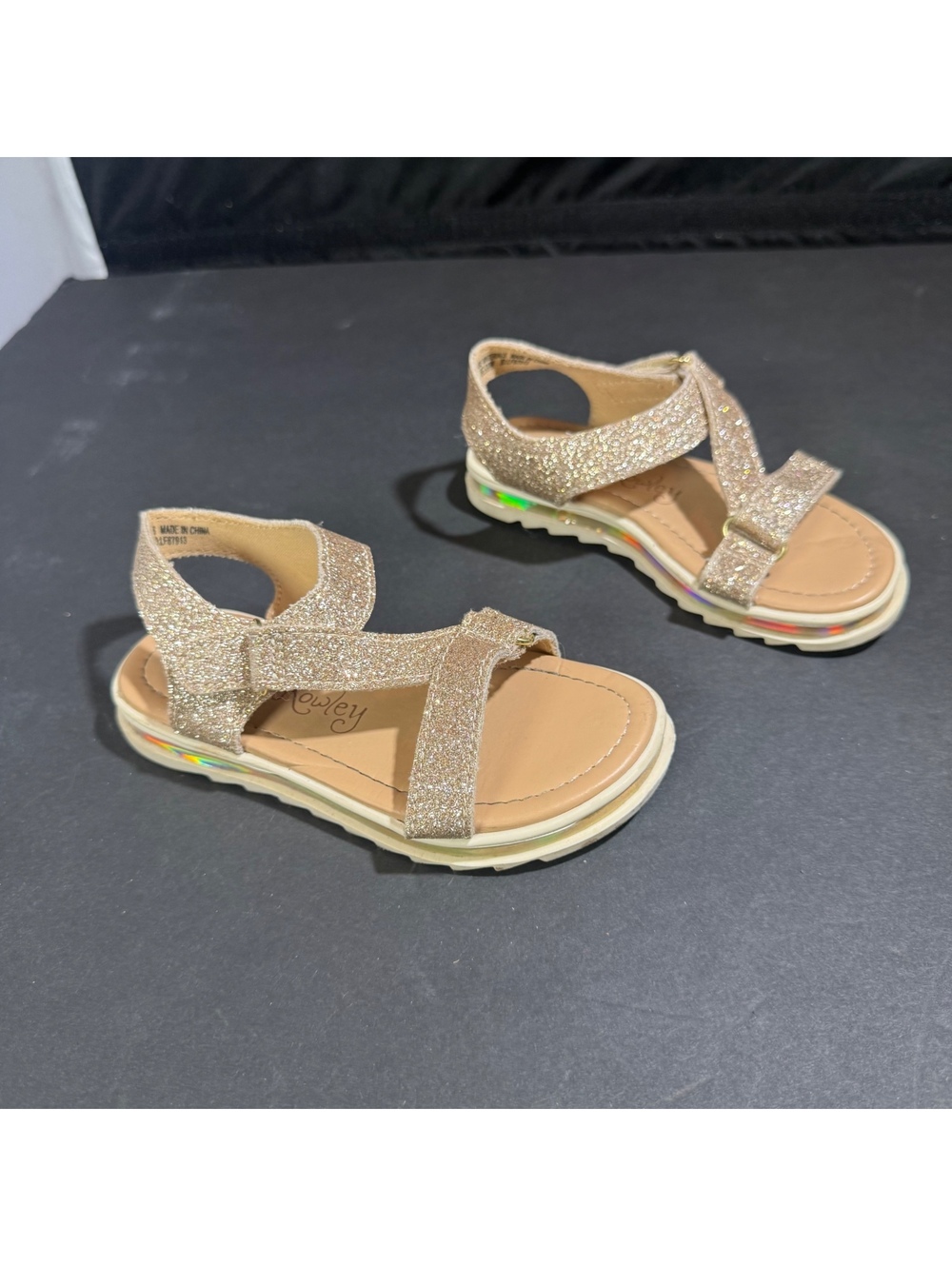 Cynthia Rowley Toddler Girls Gold Glitter Strappy Sandals Ankle Strap 8